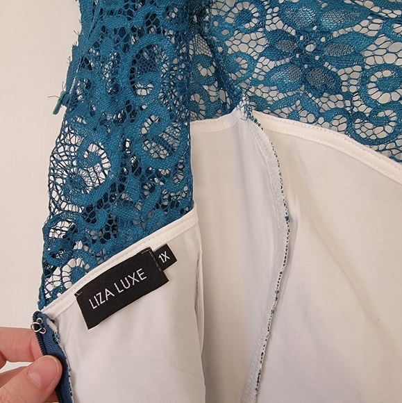 Liza Luxe dress, size 1X, teal lace over white - Picture 3 of 5
